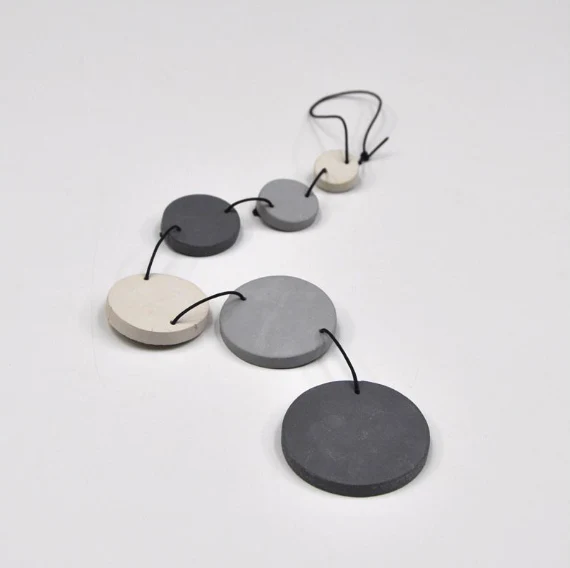 Air-Drying Modelling Clay (Plus) - Concrete Grey 1kg - Image 3