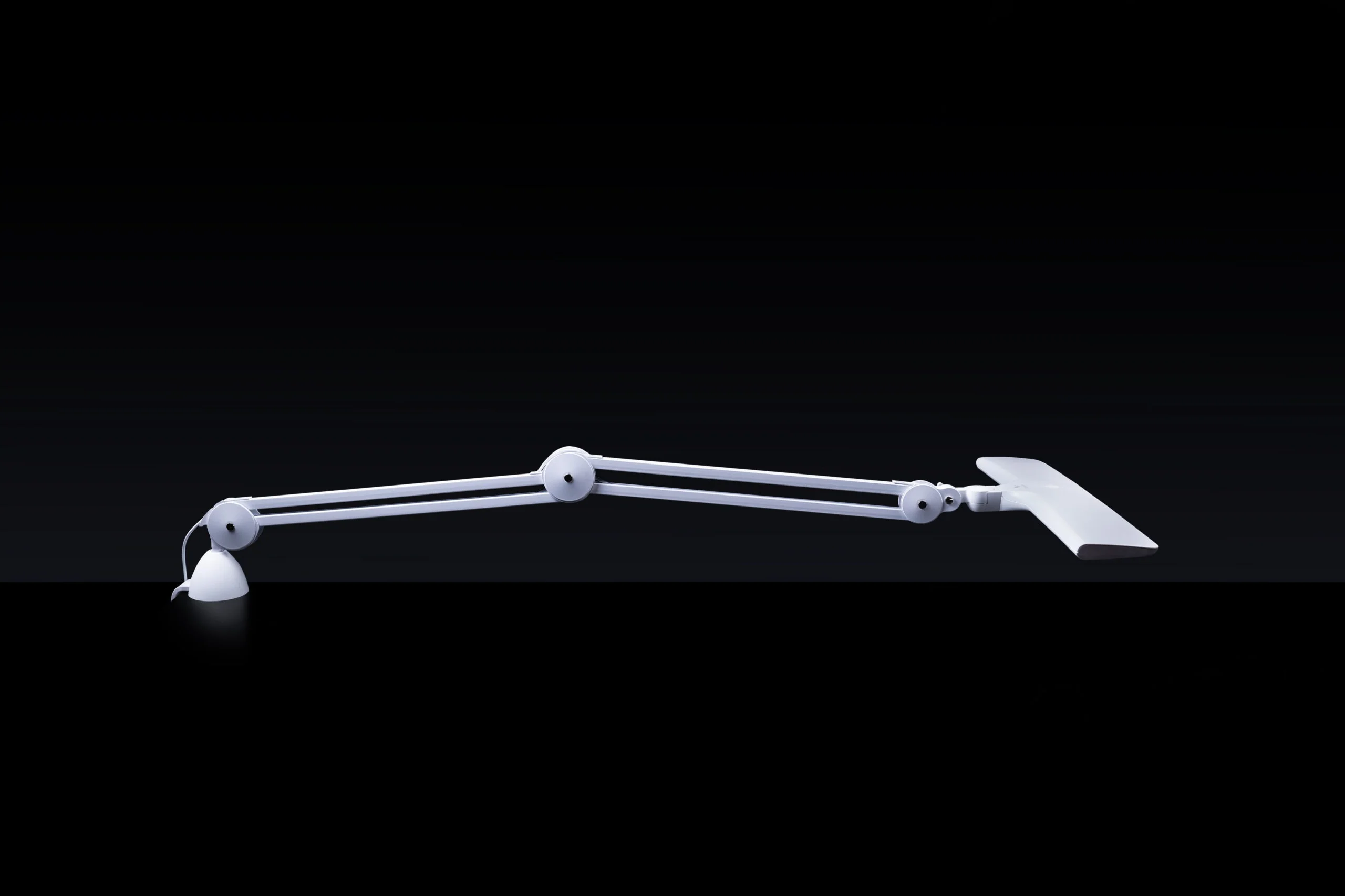 Daylight Lumi Task Lamp - Image 3