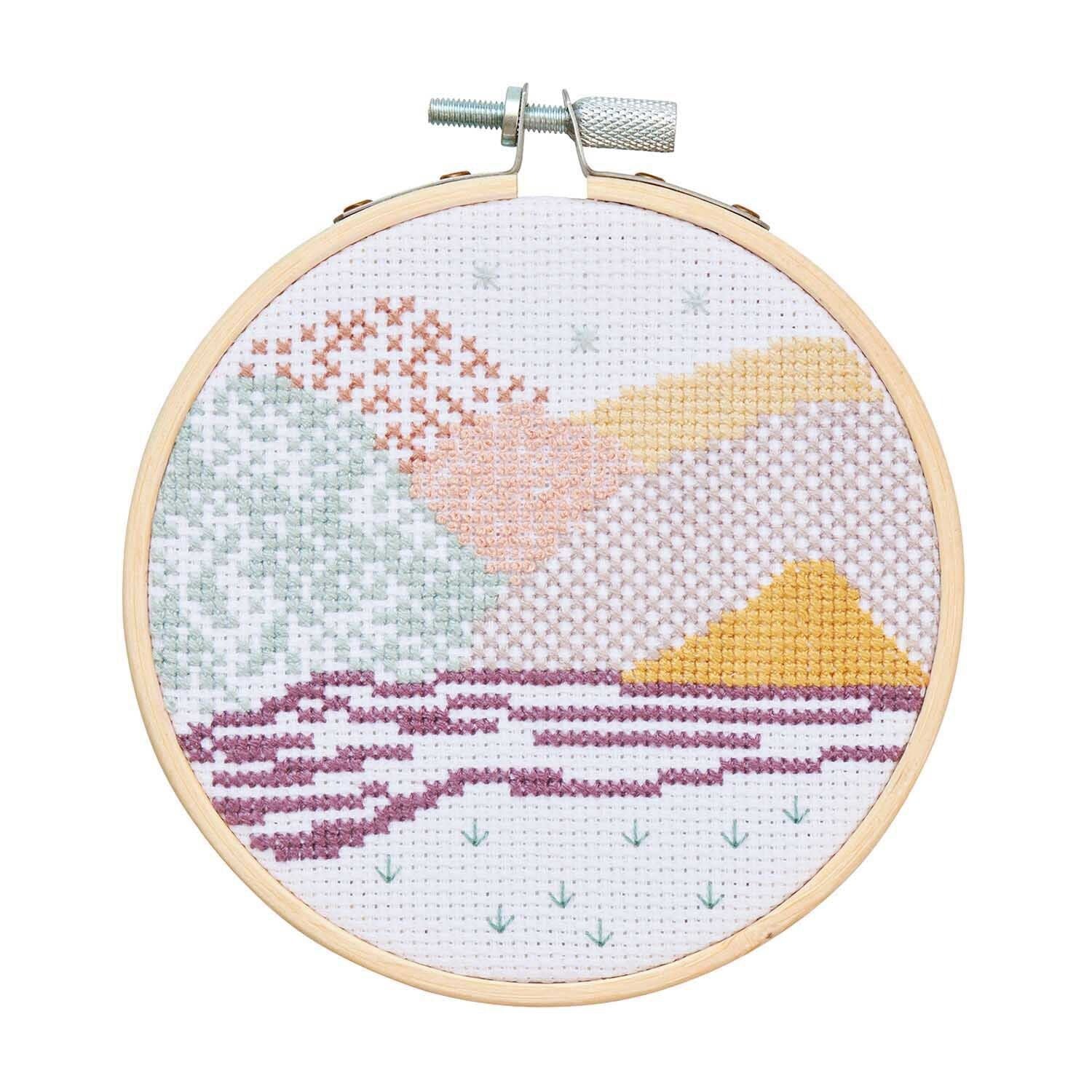 Embroidery kit mini kit landscape picture - Image 2