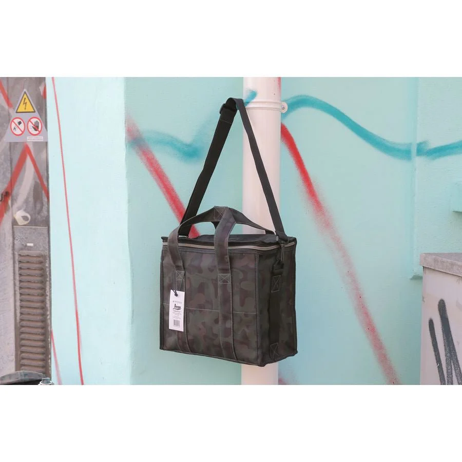 Loop 8 Pack Shoulder Bag Camouflage - Image 9
