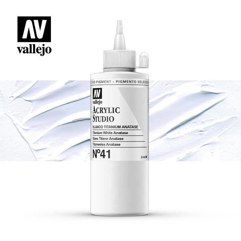 Vallejo Studio Acrylics 200ml - Image 3
